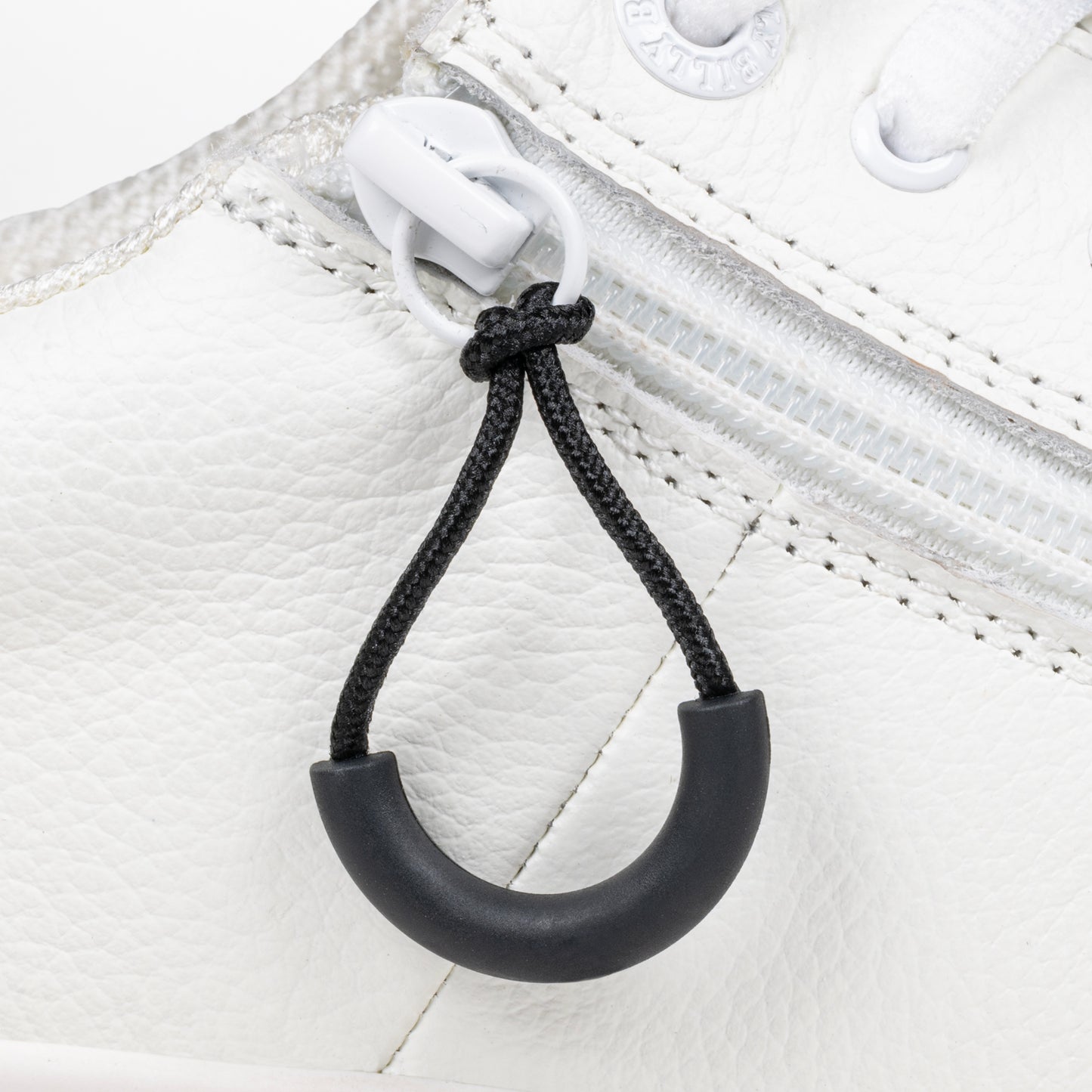 Black BILLY Loop Zipper Pull