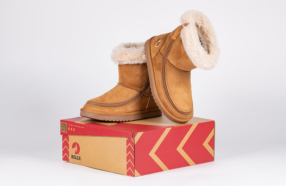 Cozy Boots with lining in chestnut/monogram brown - 6.5 (US) / Wide