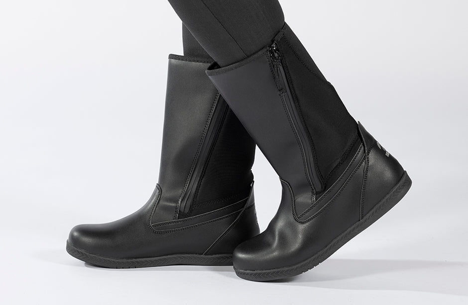 Black Rain Boots, zipper shoes, like velcro, that are adaptive, accessible, inclusive and use universal design to accommodate an afo. BILLY Footwear is medium and wide width, M, D and EEE, are comfortable, and come in toddler, kids, mens, and womens sizing.